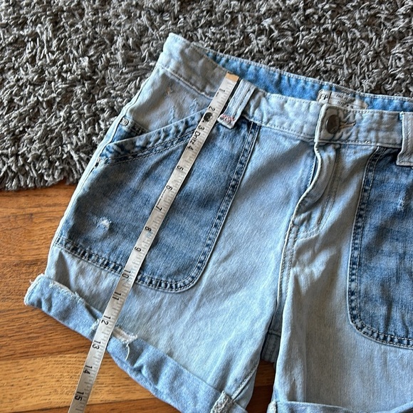 Free People Patch Pocket Cuffed Denim Shorts Size 28 - Picture 8 of 12